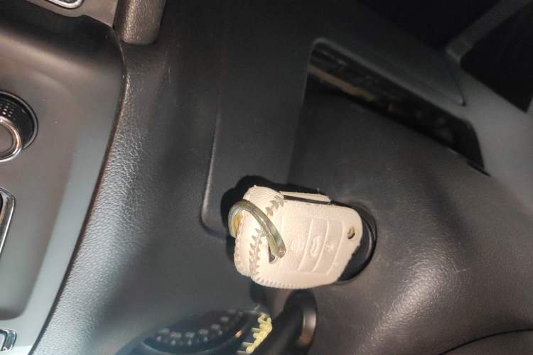 Used Volkswagen Polo 2016 1.6L Automatic Comfort Model
