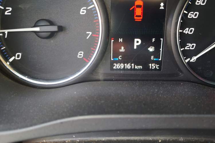 Used Mitsubishi Outlander 2014 2.4L 4x4 Deluxe Value Edition 5 Seats