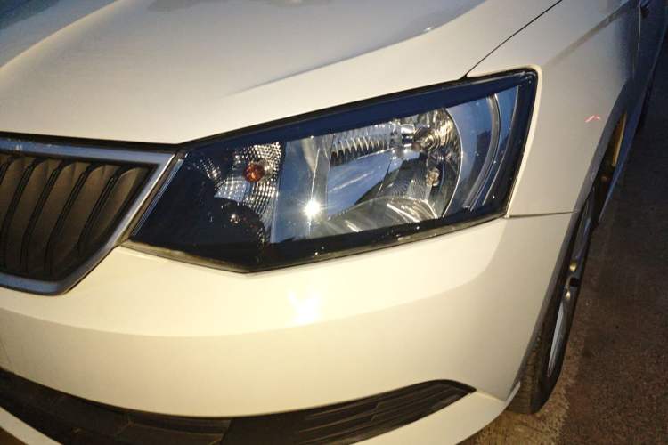 Used Skoda Fabia 2017 1.4L Manual Enjoy Edition
