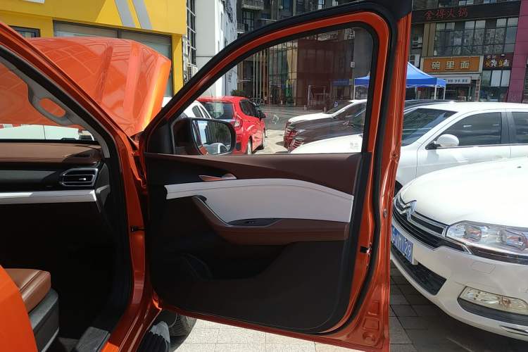 Used SAIC MAXUS Xingji 2023 Starry H 2.0T Automatic Diesel Dual-Turbo All-Wheel Drive Luxury Edition Long Wheelbase
