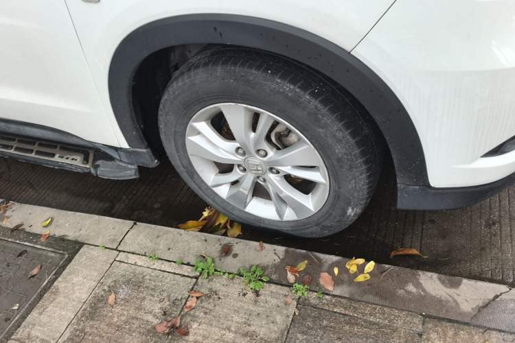 Used Honda Vezel 2015 1.5L CVT two-wheel drive Comfort trim Right Front Wheel Hub