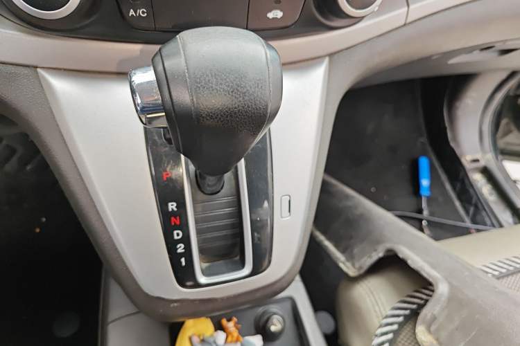 Used Honda CR-V 2012 2.0L two-wheel drive urban version