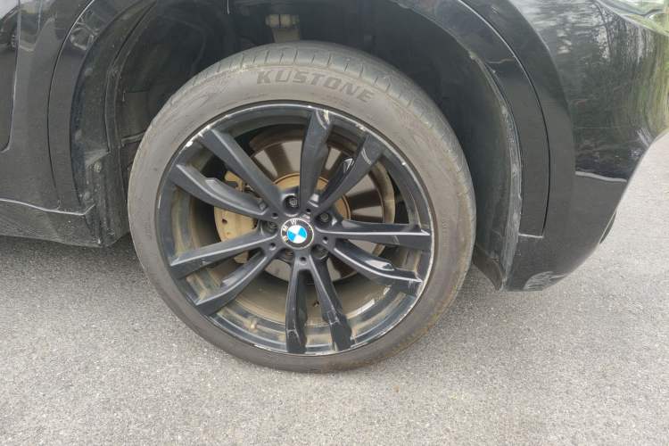 Used BMW X6 2019 xDrive35i M Sport Package Right Front Wheel Hub