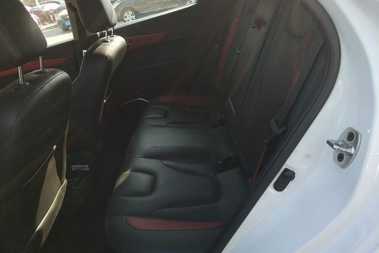 Used JAC iEV7S 2017 ZhiZun Model