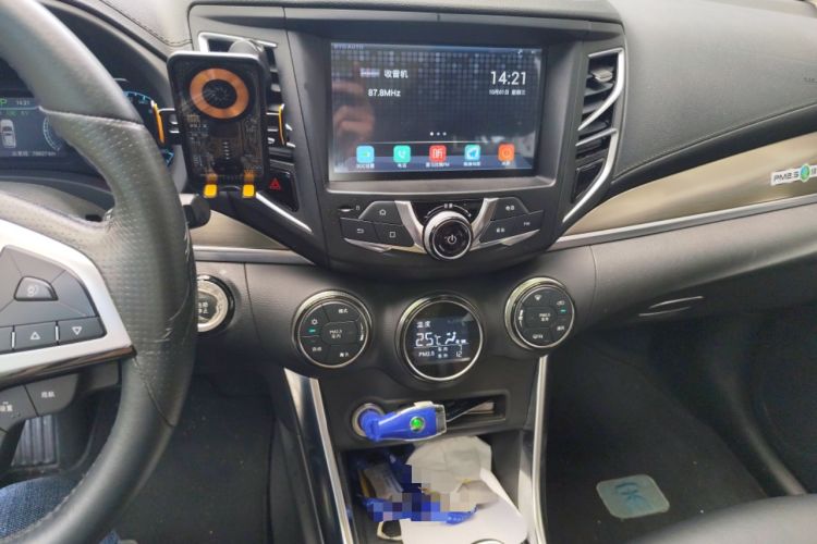 Used BYD Song New Energy 2017 Song DM 1.5TID All-Wheel Drive Prestige Model Audio And AC Panel