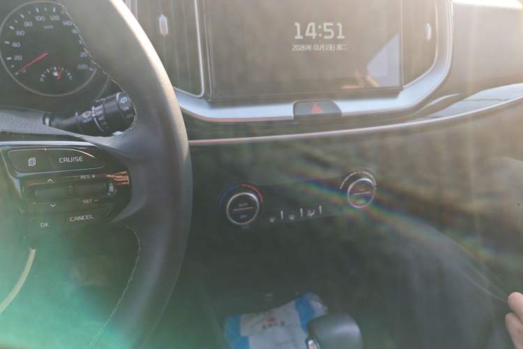 Used Kia kx1 Stonic 2021 1.4L CVT Fun & Sunroof Model
