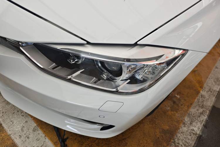 Used BMW 3 Series 2014 320Li Fashion Model
