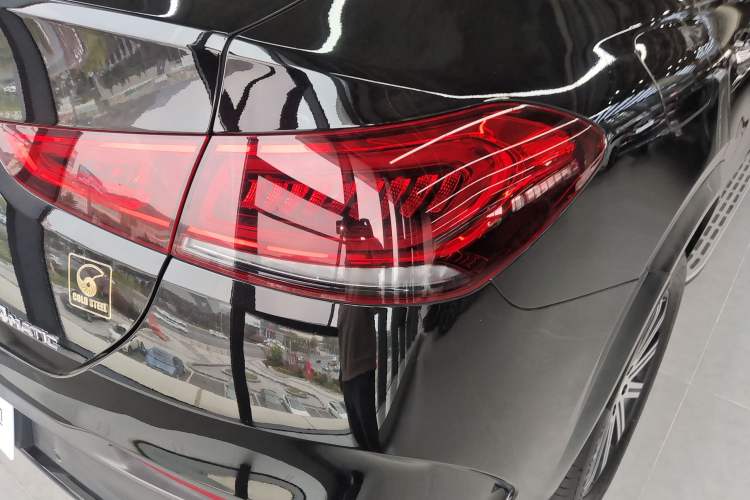 Used Mercedes-Benz GLE Coupe 2020 GLE 350 4MATIC Coupe SUV Luxury Model Right Rear Taillight