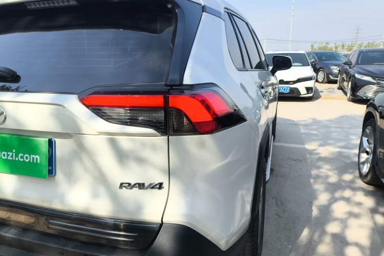 Used Toyota RAV4 2020 2.0L CVT Two-Wheel Drive Fashion PLUS Edition