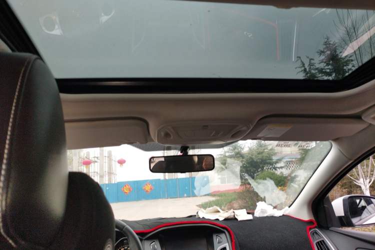 Used Ford Focus 2012 Hatchback 1.6L Automatic Fashion Edition
