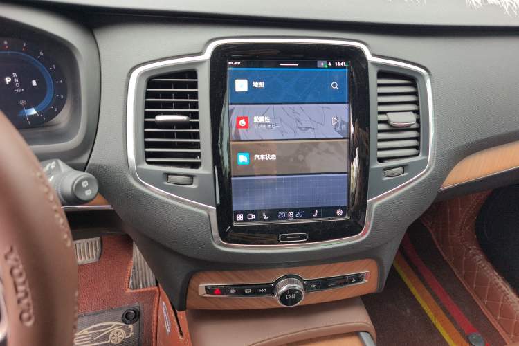 Used Volvo XC90 2023 B5 SmartDrive Luxury Edition 5 Seats Audio And AC Panel