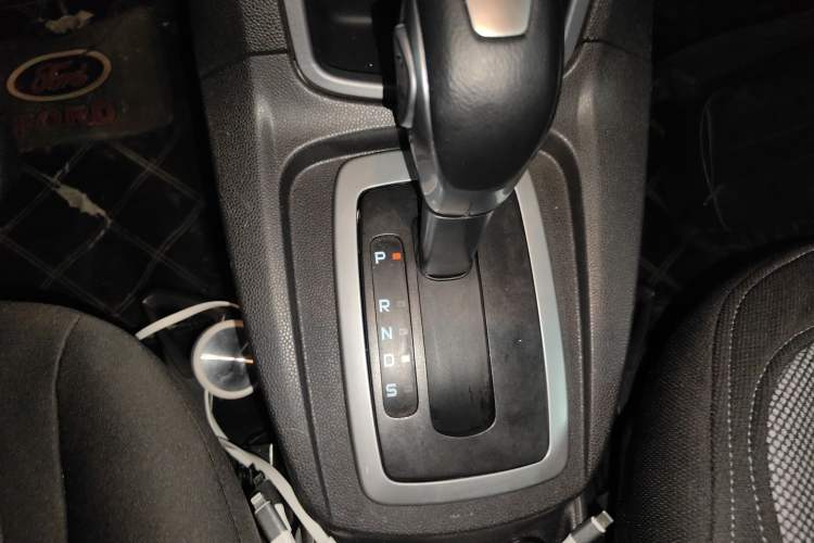 Used Ford Fiesta 2013 Hatchback 1.5L Automatic Fashion Edition
