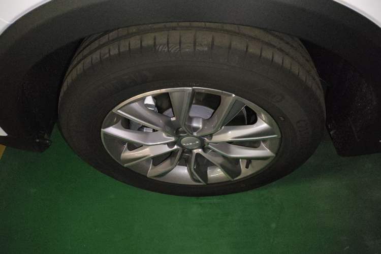 Used Roewe RX5 2025 PLUS 330TGI Automatic Trendsetting Smart Edition Exterior 7