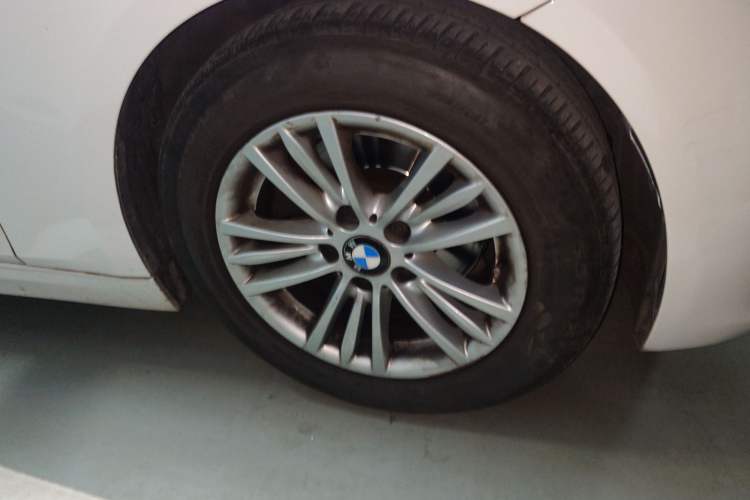 Used BMW 3 Series 2014 320Li Fashion Model
