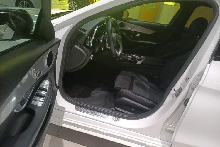 Used Mercedes-Benz C-Class 2018 C 200 Sport Edition Left Front Seat