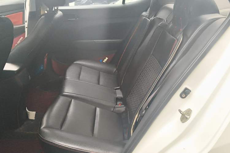 Used Hyundai Elantra (6th Generation / Lingdong) 2016 1.4T Dual-Clutch Xuan Dong · Dynamic Version
