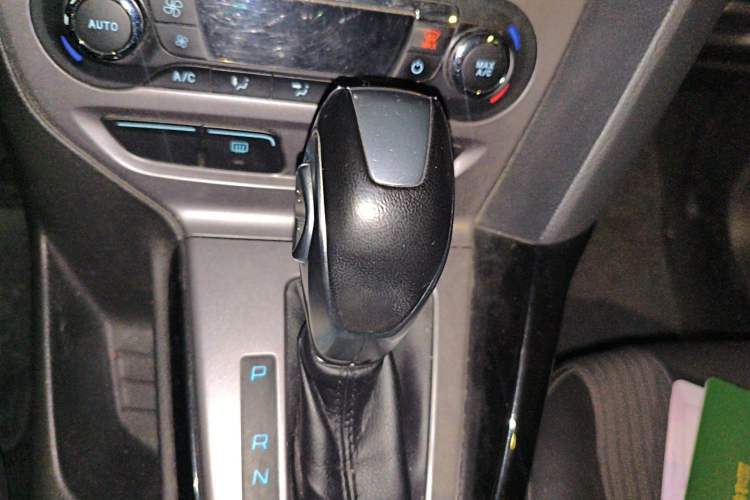 Used Ford Focus 2012 Sedan 1.6L Automatic Fashion Edition