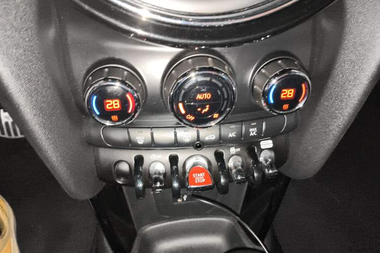 Used MINI MINI 2018 2.0T COOPER S Classic Edition Five-Door Version