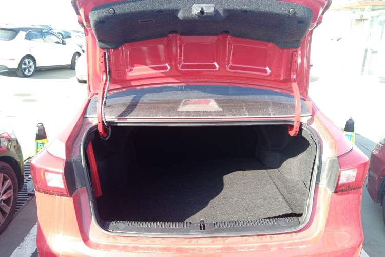 Used Roewe 360 2015 1.5L Manual Luxury Edition