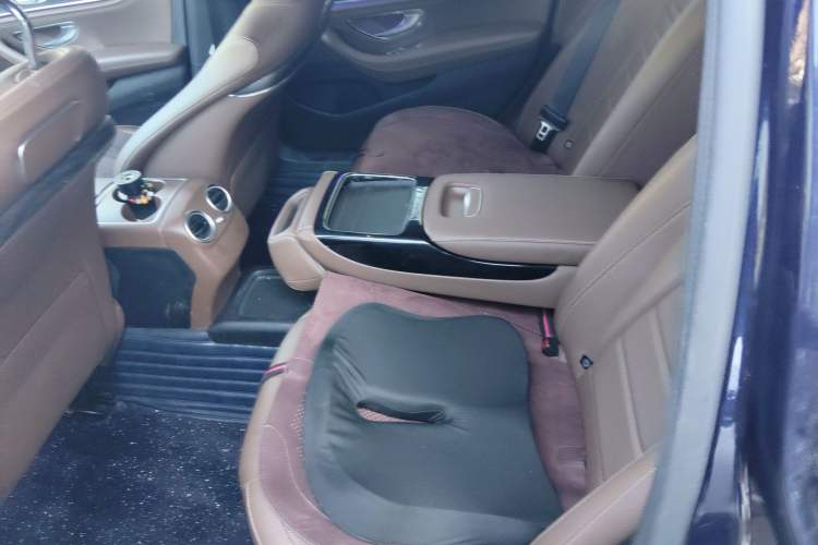 Used Mercedes-Benz E-Class 2016 E 300 L Sporty and Stylish Model