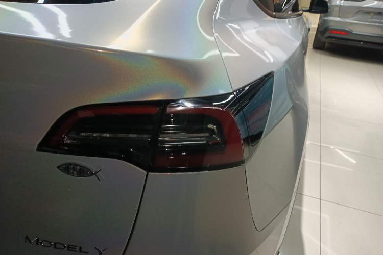 Used Tesla Model Y 2021 Revised Version 2 Long-Range All-Wheel-Drive Edition