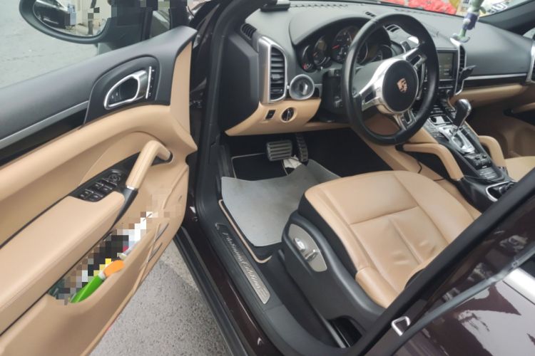 Used Porsche Cayenne 2014 Cayenne Platinum Edition 3.0T Driver Seat