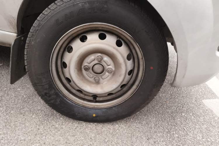 Used Jinbei Hiace X30 2020 1.5L Super-Comfortable Version China VI Standard SWC15M Right Front Wheel Hub