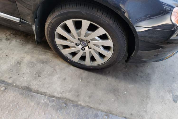 Used Volvo S80L 2012 2.0T T5 Luxury Edition Right Front Wheel Hub