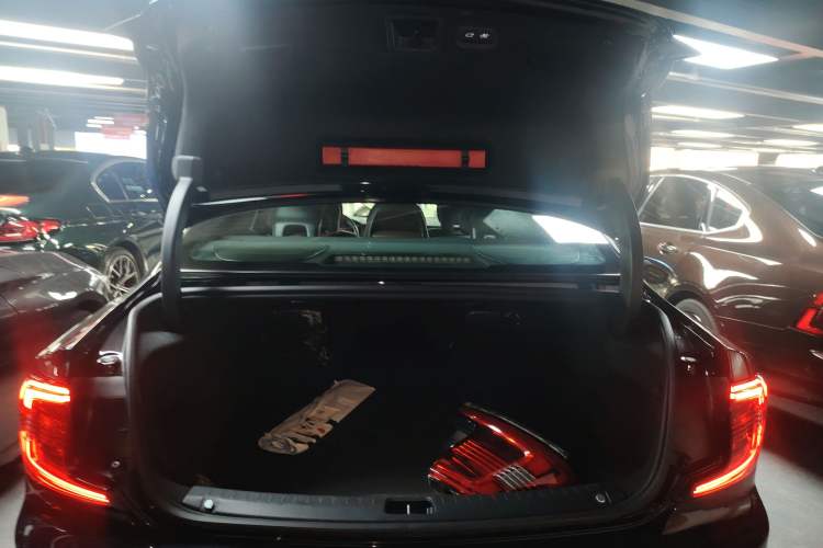 Used Volvo S90 New Energy 2022 T8 eDrive Hybrid Luxury Edition