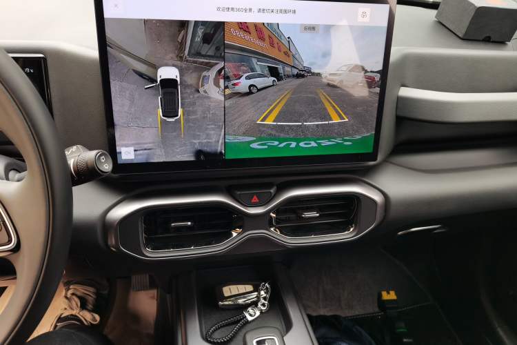 Used Geely Auto Cowboy 2025 1.5TD Trendy Play Edition
