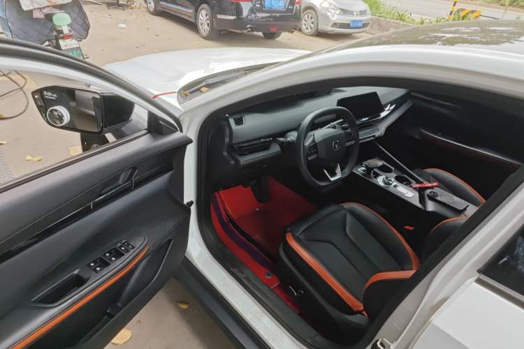 Used CHANGAN UNI-V 2023 1.5T Prestige Model