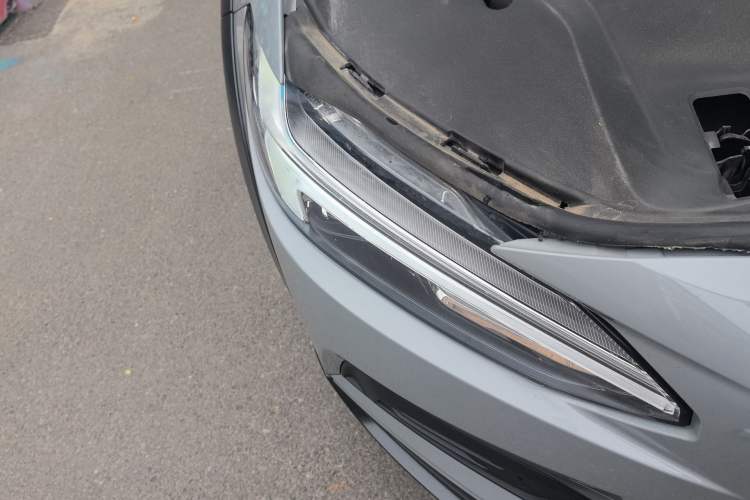 Used Volvo V90 2024 Cross Country B5 AWD Smart Range Edition Right Front Headlight