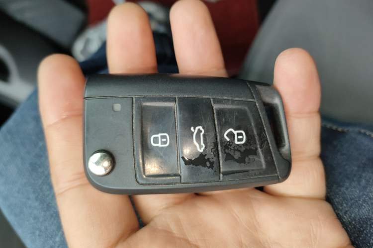 Used Skoda Octavia 2015 1.6L Manual Yijun Edition Vehicle Key