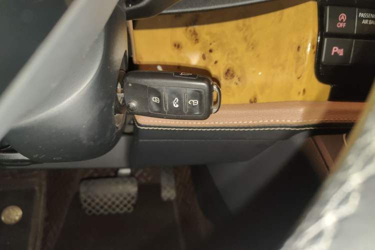 Used Volkswagen Caravelle 