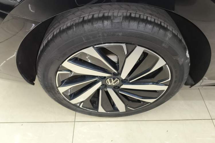 Used Volkswagen Passat 2023 Revised 380TSI Luxury Edition
