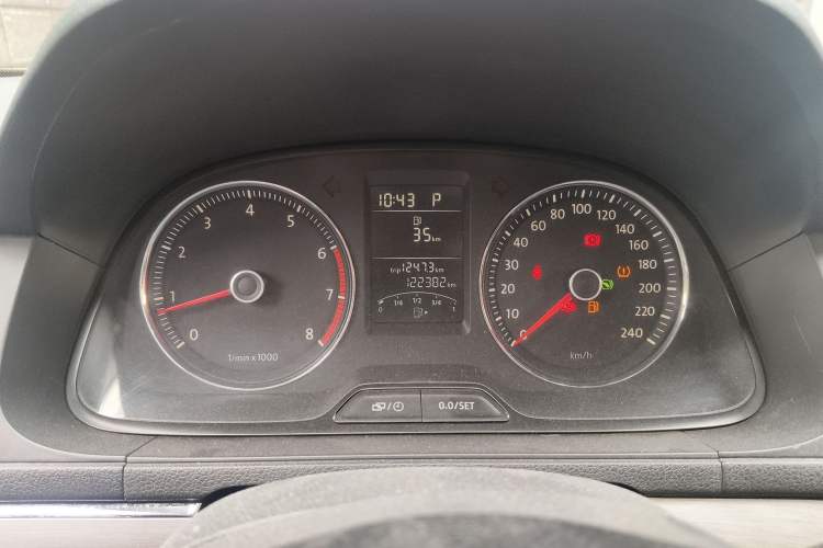 Used Volkswagen Lavida 2013 1.4TSI DSG Comfort Edition Instrument Cluster