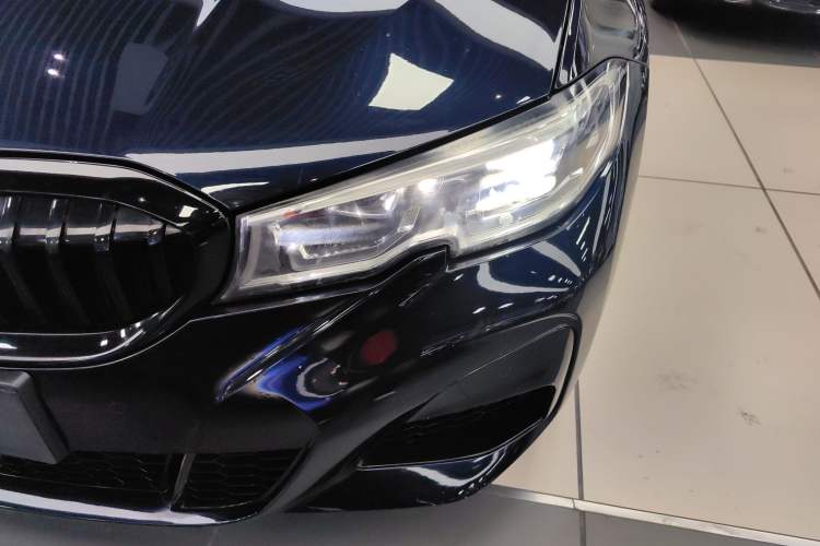 Used BMW 3 Series 2021 Second Facelift 330Li xDrive M Sport Night Edition Package
