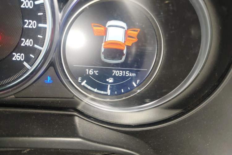 Used Mazda CX-5 2020 2.0L Automatic Two-Wheel Drive Smart Version Odometer Close Up