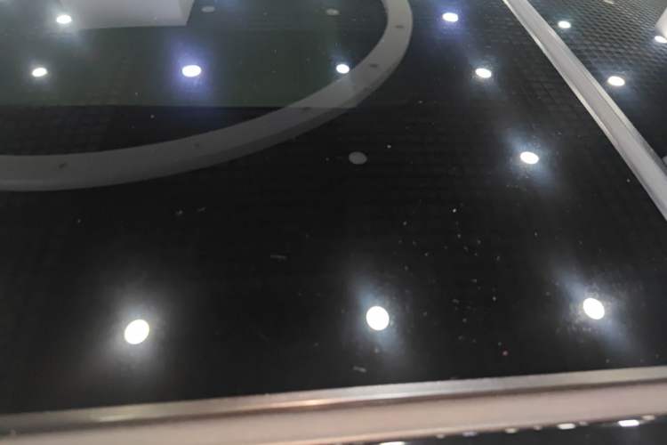 Used Toyota Avalon 2019 Dual-Engine 2.5L XLE Prestige Version China VI Standard
