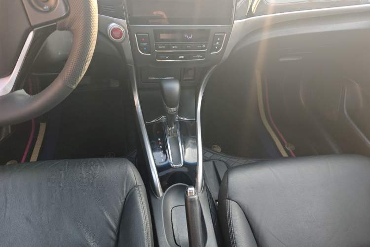 Used Honda Crider 2013 1.8L automatic flagship version