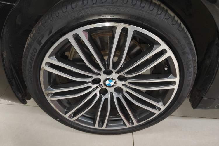 Used BMW 5 Series 2019 530Li Leading Model M Sport Package