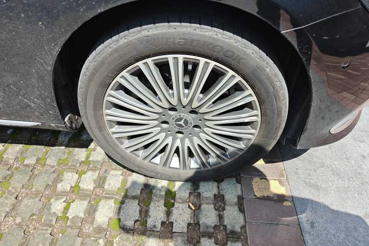 Used Mercedes-Benz E-Class 2022 Revised Version E 300 L Fashion Edition Right Front Wheel Hub