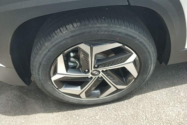 Used Hyundai Tucson 2023 Tucson L 1.5T Automatic Two-Wheel Drive DLX Luxury Edition
