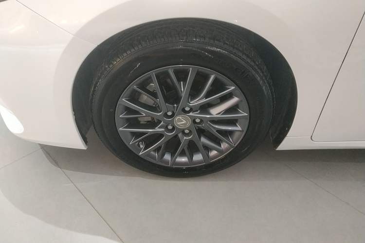 Used Lexus ES 2017 200 30th Anniversary Edition