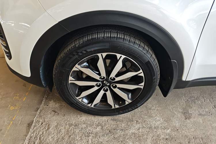 Used Kia KX5 2016 1.6T Automatic Two-Wheel Drive DLX
