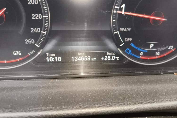 Used BMW 3 Series GT 2020 320i M Sport Package Odometer Close Up