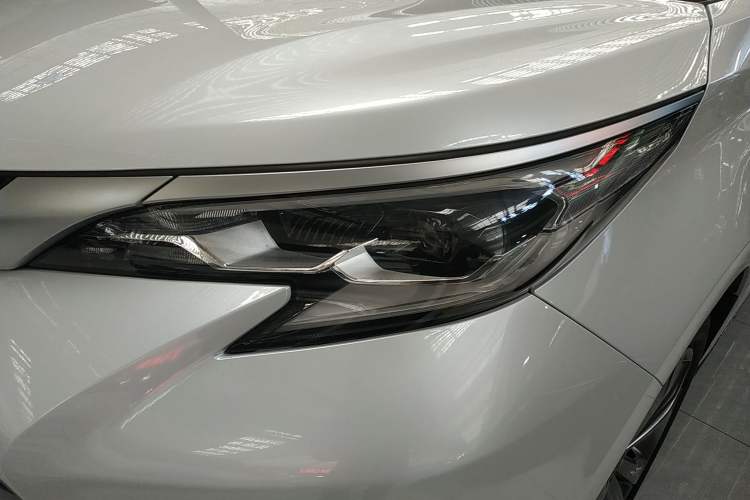 Used Toyota SIENNA 2023 2.5L Hybrid Ultimate Edition Left Front Headlight