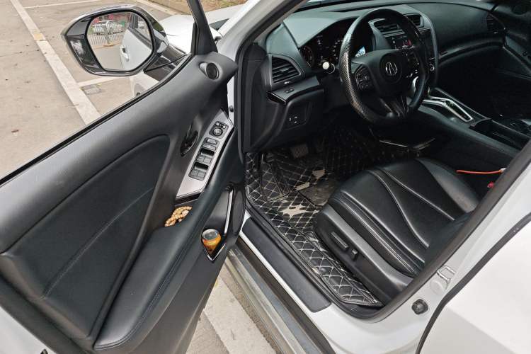 Used Acura CDX 2016 1.5T Two-Wheel Drive Enjoyment Edition