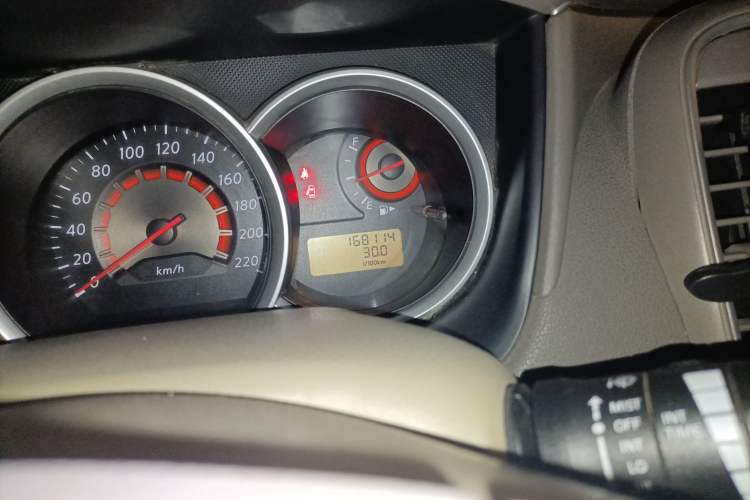 Used Nissan Sylphy 2009 1.6 XL Manual Luxury Sunroof Edition Odometer Close Up