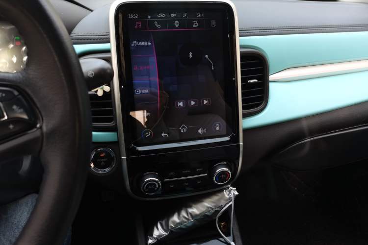 Used Chery QQ Little Ant 2021 200 000-Yuan Ant Fan Edition Talent Version NMC Battery 408 km续航 Audio And AC Panel